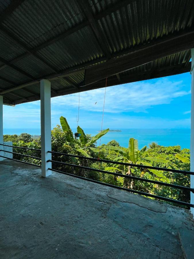 The View Padang, Amazing View, 8 Mins Mentawai Fast Ferry, Cold Beer,Close To Restaurants Padang (Sumatra) Ngoại thất bức ảnh