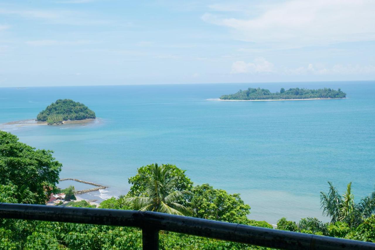 The View Padang, Amazing View, 8 Mins Mentawai Fast Ferry, Cold Beer,Close To Restaurants Padang (Sumatra) Ngoại thất bức ảnh
