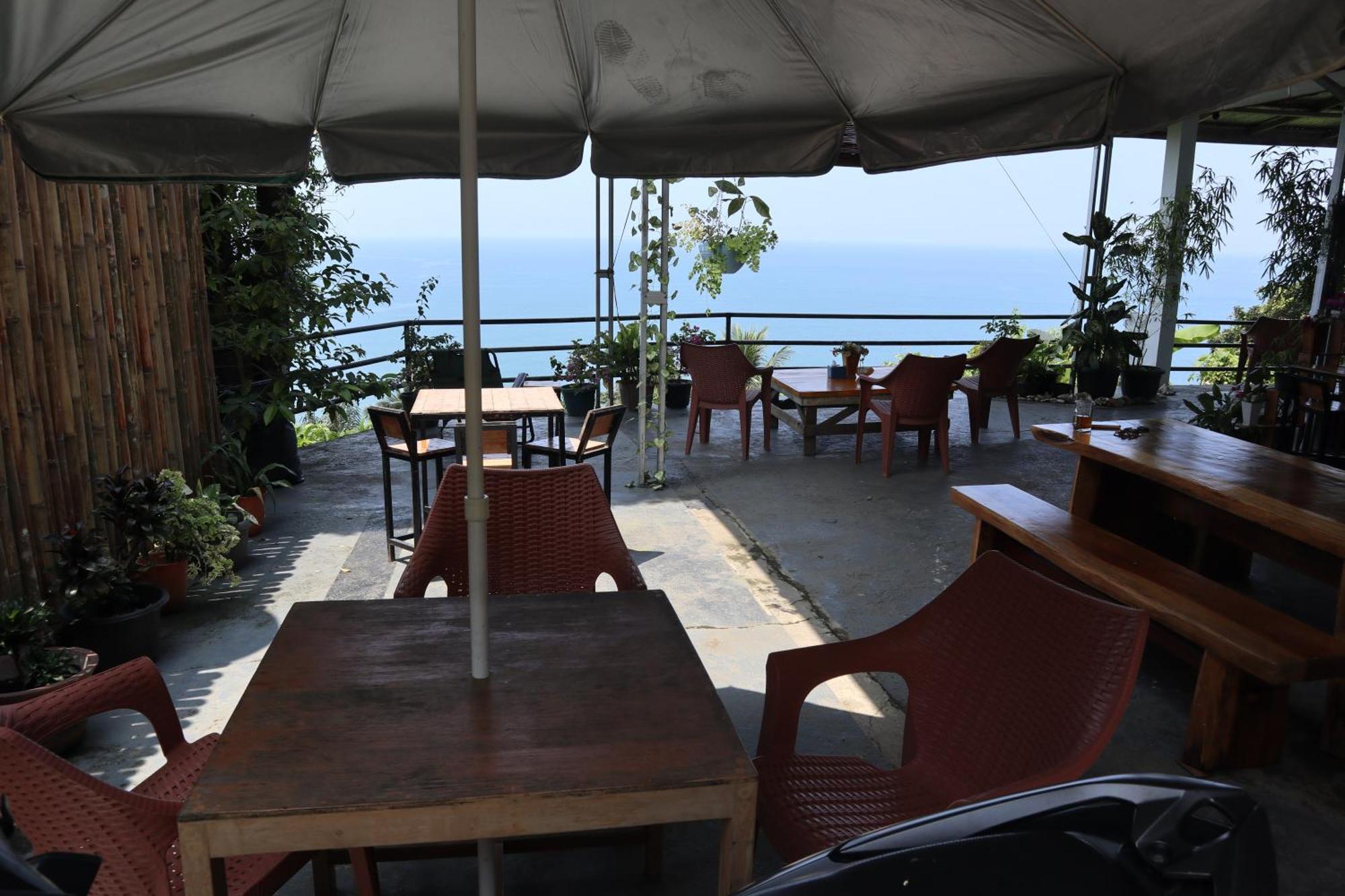 The View Padang, Amazing View, 8 Mins Mentawai Fast Ferry, Cold Beer,Close To Restaurants Padang (Sumatra) Ngoại thất bức ảnh